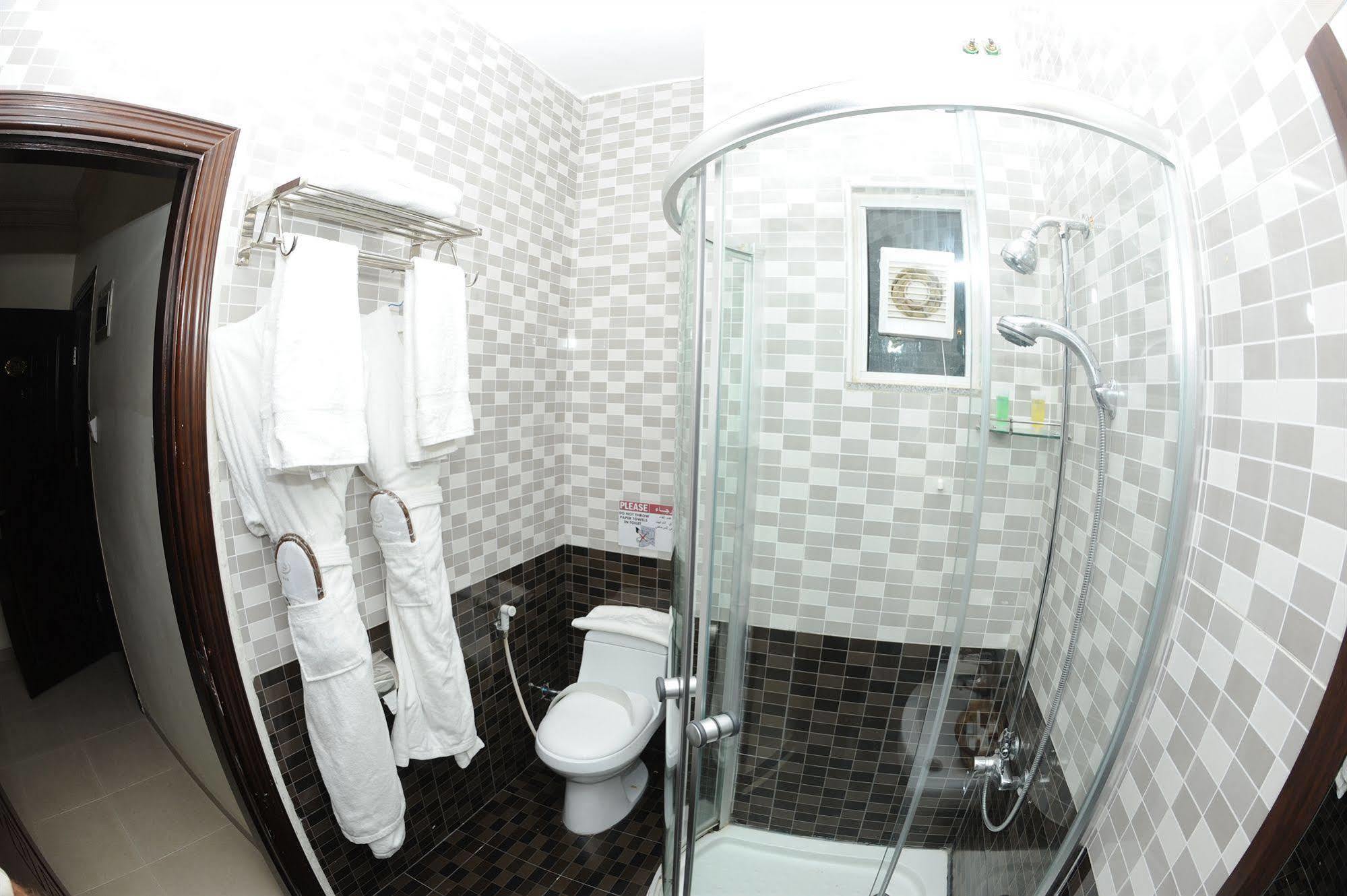 Hotel Cedar 3*